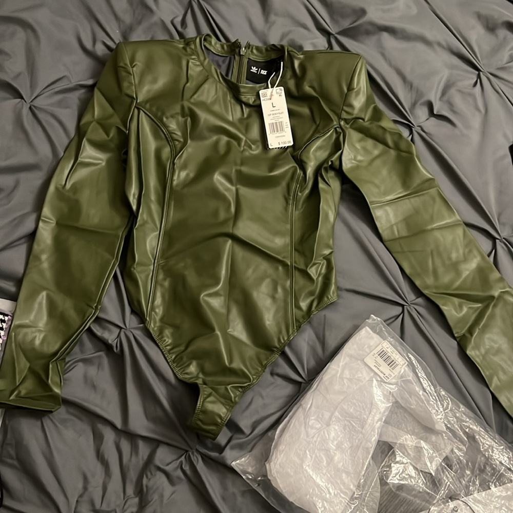 Adidas x Ivy Park - Green Bodysuit - Sz L New with Tags. Never been worn.